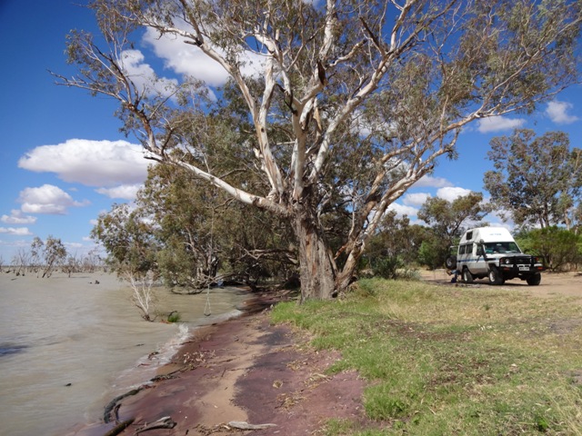 Mehr über den Artikel erfahren Camps Australia Wide und ein GPS: Zwei Dinge für deinen Australien Roadtrip