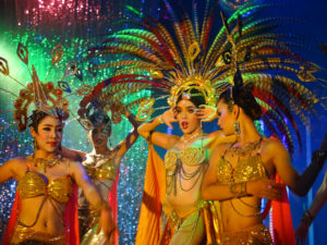 Mehr über den Artikel erfahren Ladyboy Cabaret in Chiang Mai, eine geniale Show