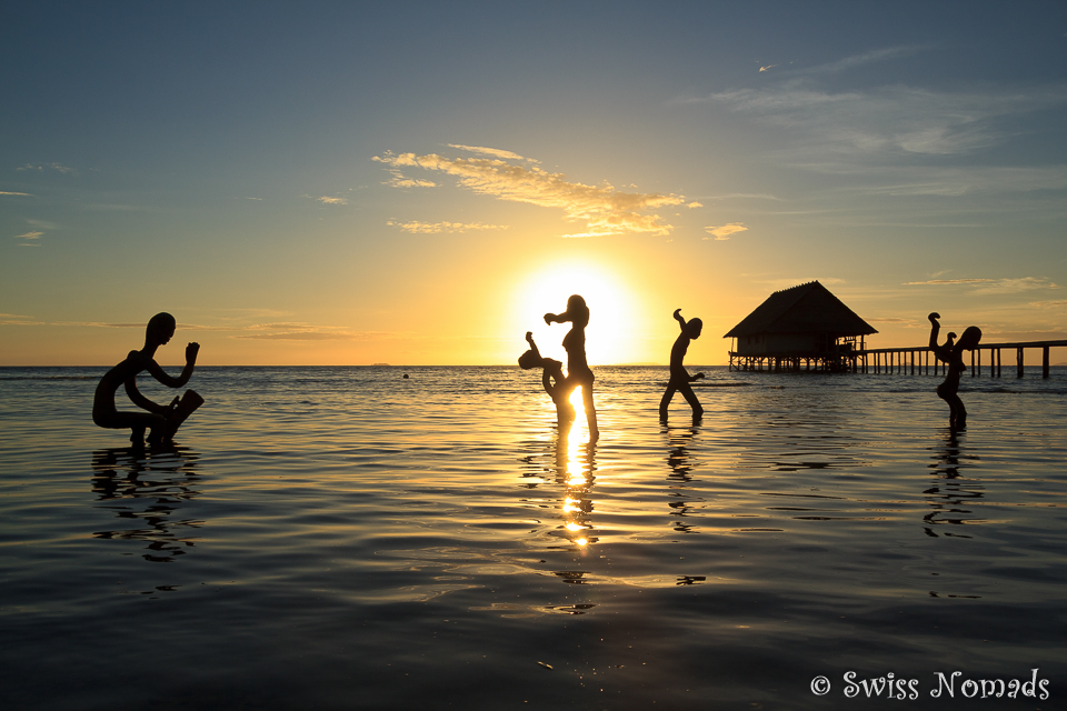 Wunderschöner Sonnenuntergang in Raja Ampat