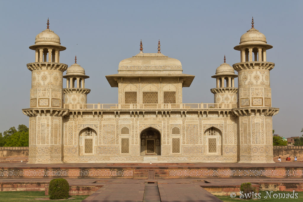 Das Itimad du daula in Agra ist auch als Baby Taj bekannt