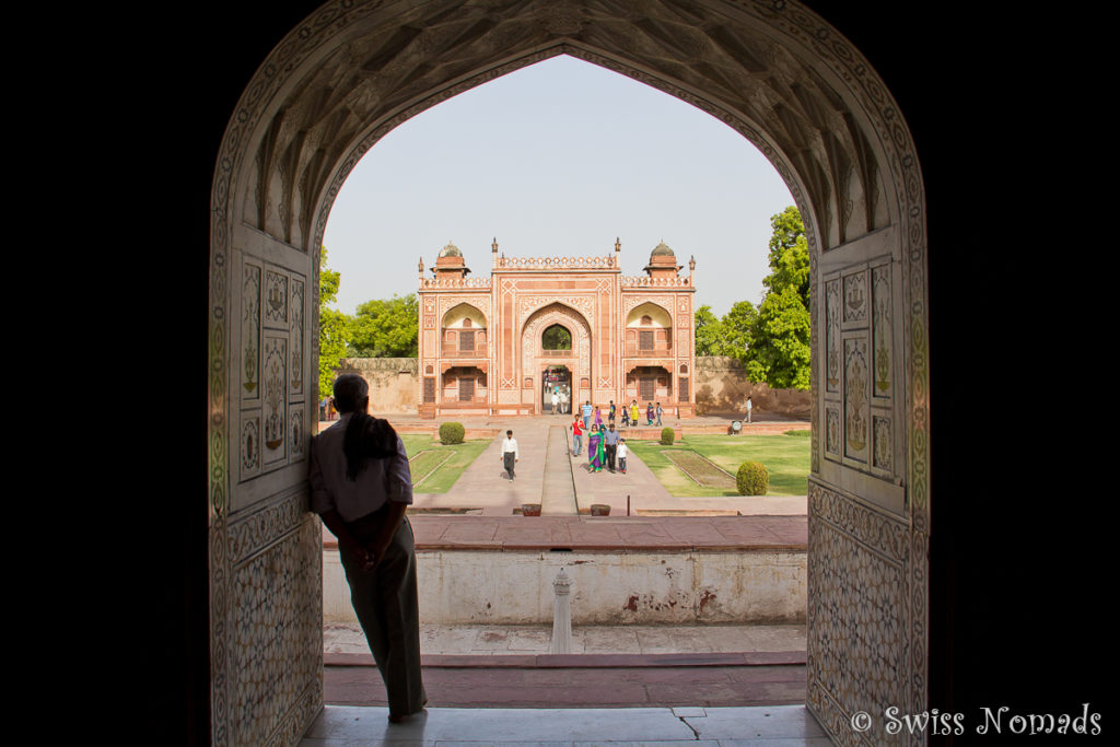 Der Eingang zum Itimad du Daula in Agra