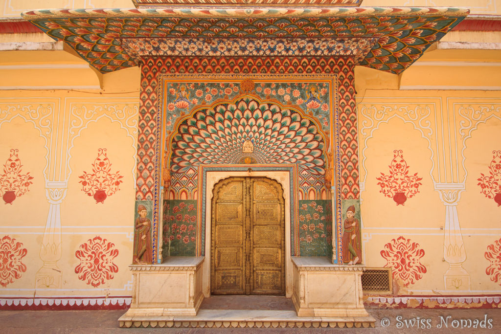 Das Lotus Gate im Chandra Mahal in Jaipur