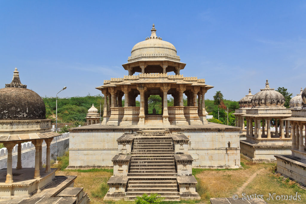 Die Zenotaphe von Ahar sind eine Sehenswürdigkeit bei Udaipur