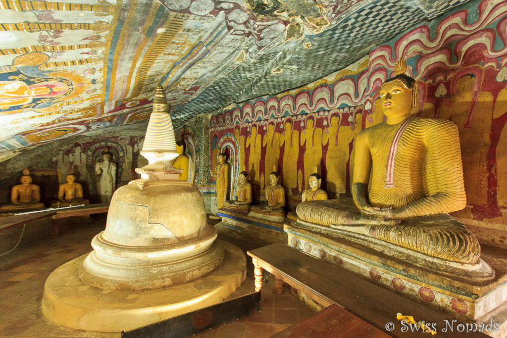 Buddhas im Dambulla Höhlen Tempel in Sri Lanka