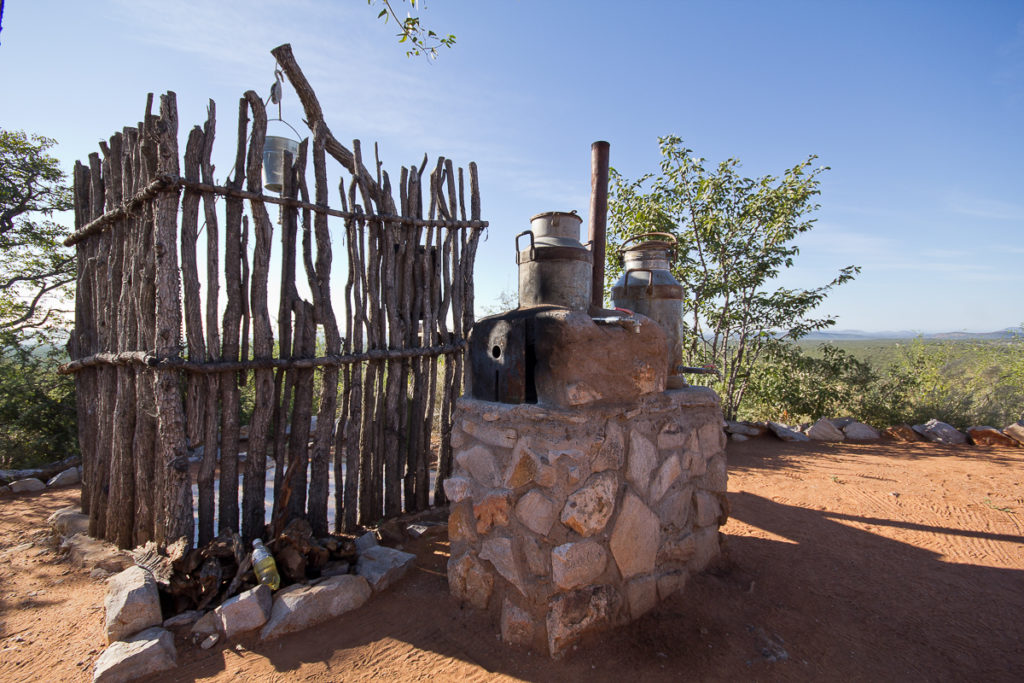 Dusche auf dem Camp der Gästefarm Bambatsi