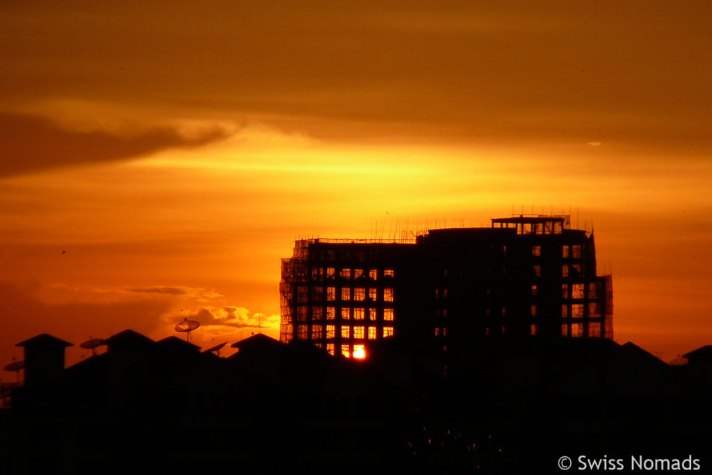 Yangon Neubau im Sonnenuntergang