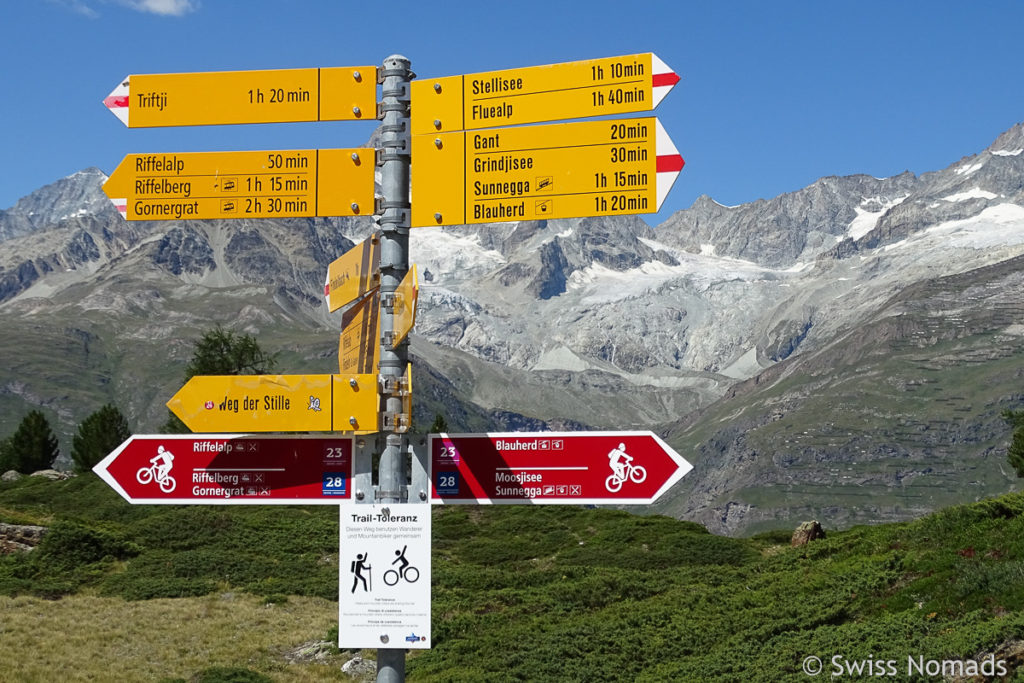 Wegweiser 5 Seen Wanderung in Zermatt