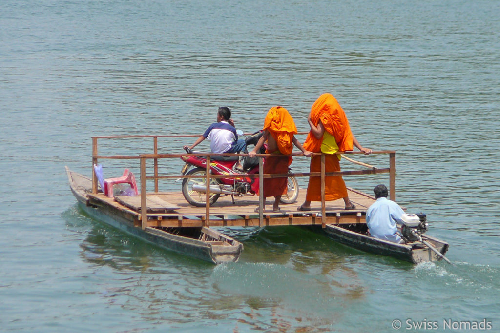 Boot bei Si Phan Don in Laos