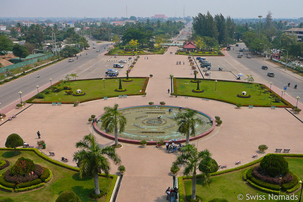 Phatuxai in Vientiane Aussicht Süd