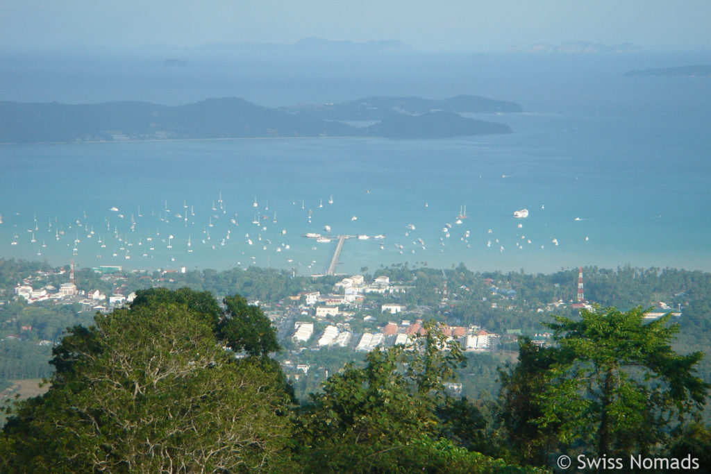 Aussicht auf die Chalong Bay vom Big Buddha auf Phuket 