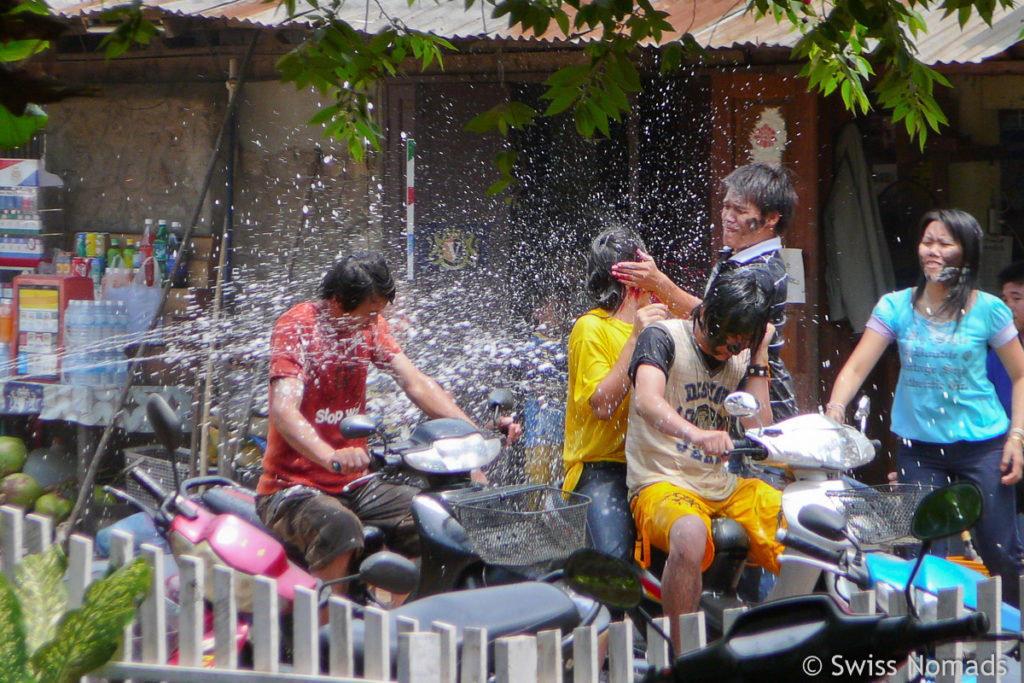 Viel Wasser am Pi Mai Lao in Luang Prabang 