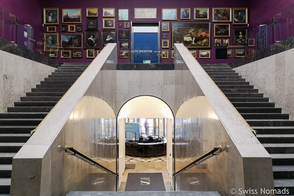 Treppenhaus im Städel Museum in Frankfurt