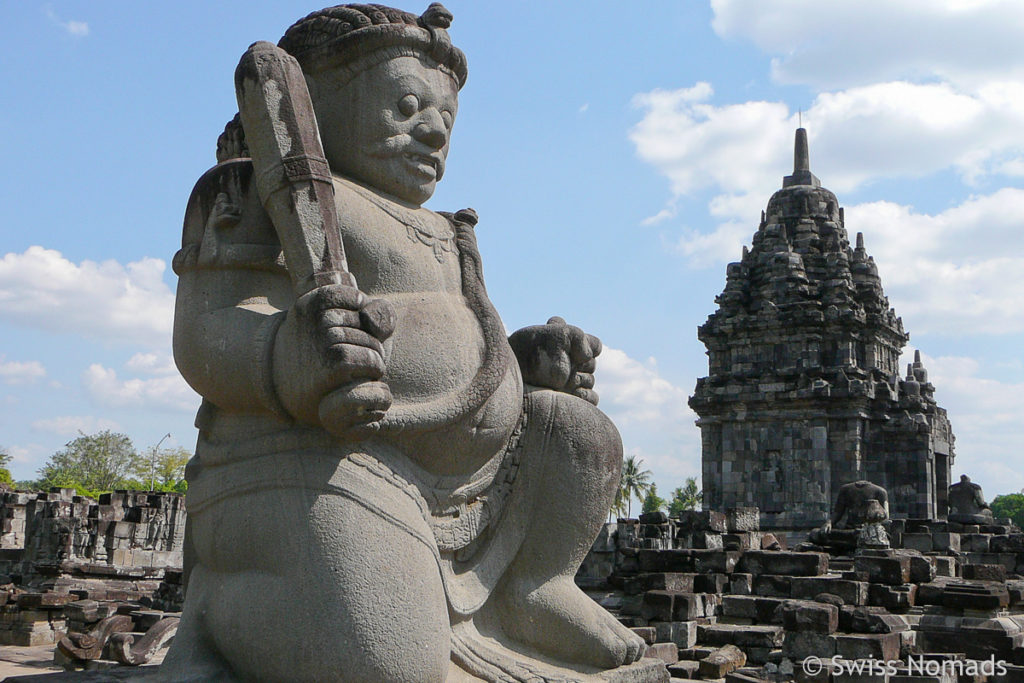 Wächter Statue beim Sewu Tempel