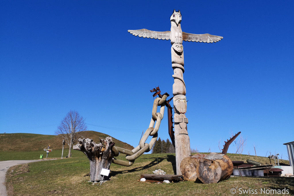 Totempfahl in Schwanden im Toggenburg