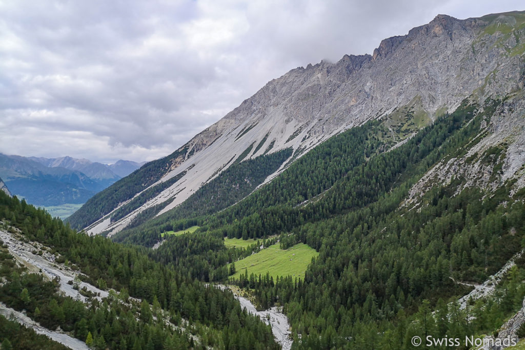 Wandern in der Uinaschlucht im Engadin