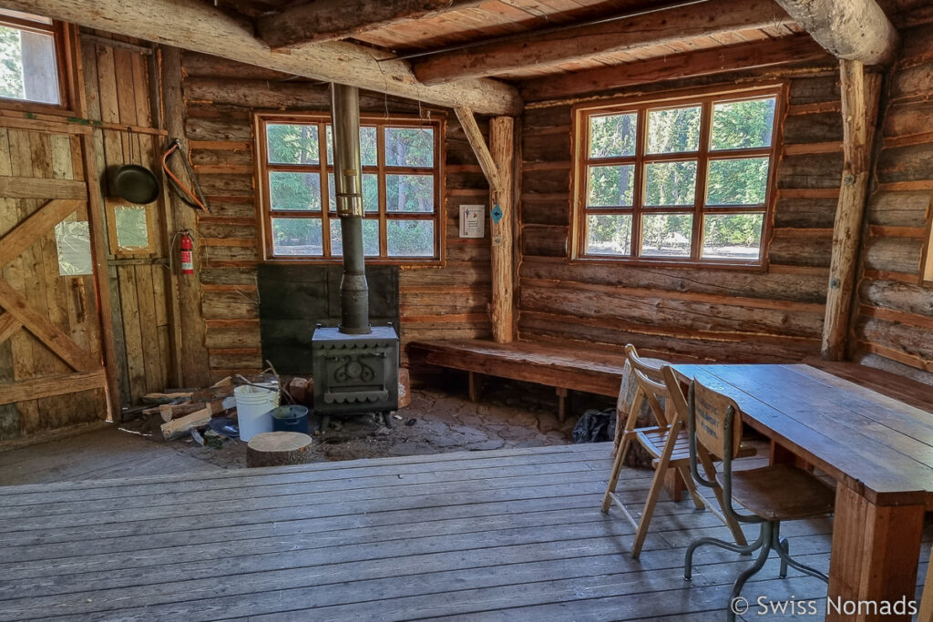 Maiden Peak Ski Shelter am PCT