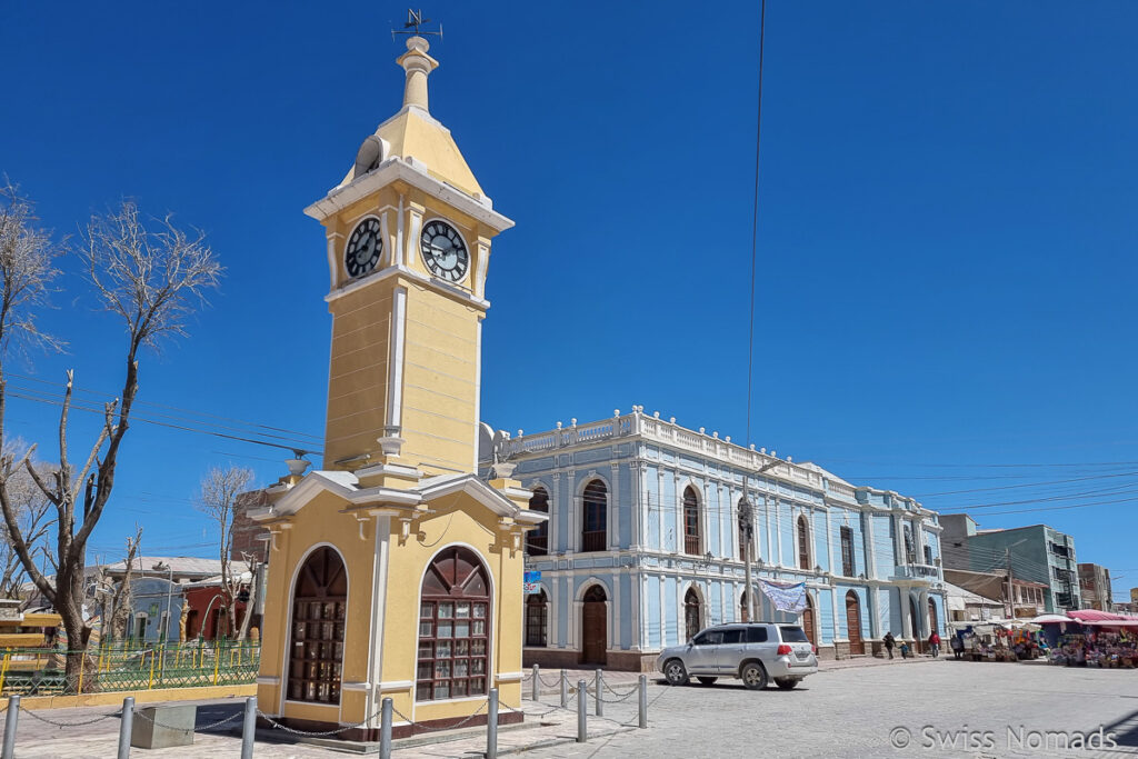 Uhrturm in Uyuni 