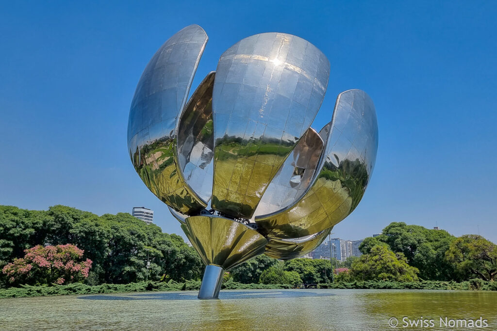 Floralis Generica in Buenos Aires