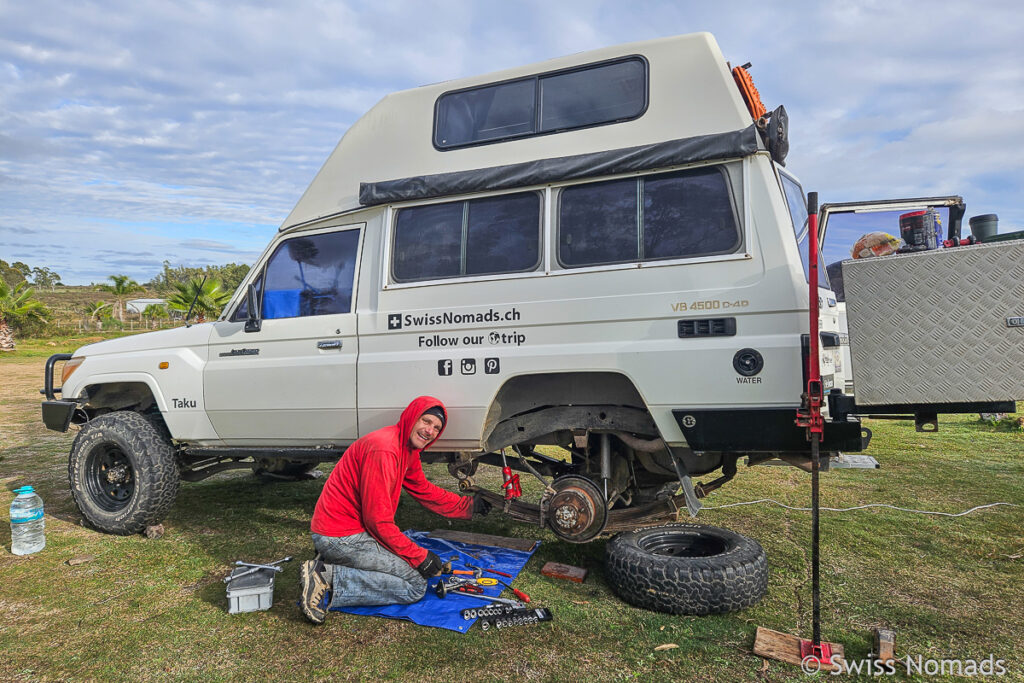 Buschmechaniker Reparatur Aufhängung